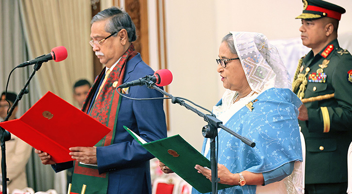 প্রধানমন্ত্রী হিসেবে পঞ্চমবার শপথ নিলেন শেখ হাসিনা