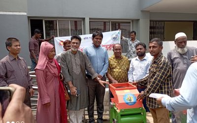 জগন্নাথপুরে কৃষি উপকরণ ভূট্টা মাড়াই মেশিন বিতরণ