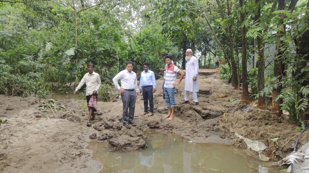 গোয়াইনঘাটে বন্যায় ক্ষতিগ্রস্ত এলাকা পরিদর্শন করলেন ইউএনও তৌহিদুল ইসলাম