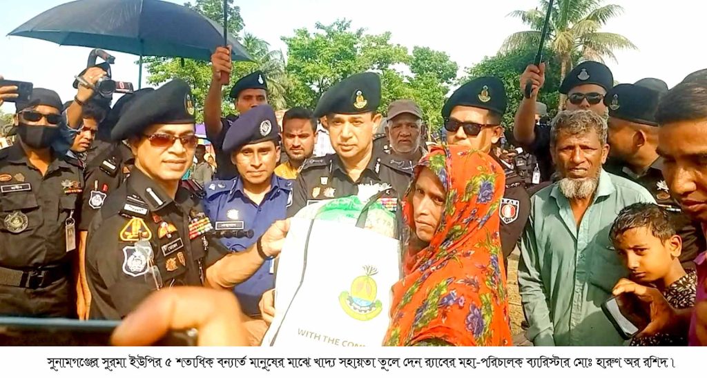 র‌্যাব সদস্যরা দেশের যেকোন সংকটময় মুহূর্তে সব সময়ই জনগণের পাশে থেকে কাজ করে যাচ্ছে : র‌্যাব মহাপরিচালক