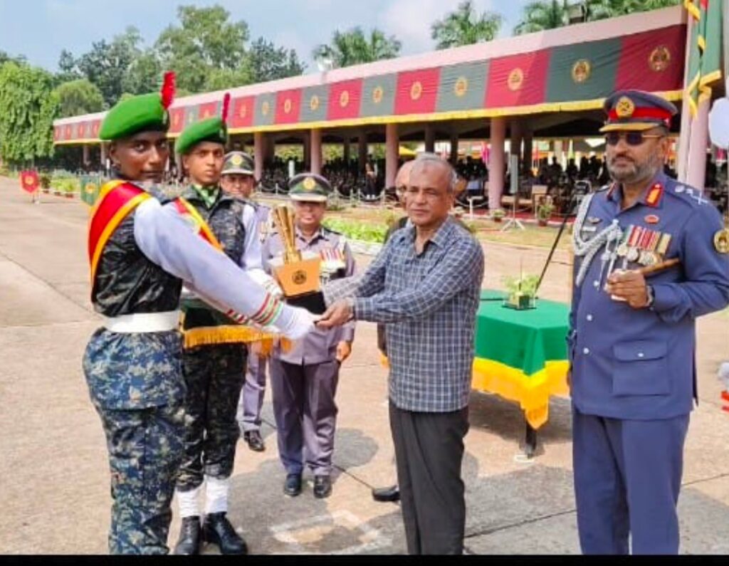 এখন পর্যন্ত যেসব পুলিশ সদস্য কাজে যোগদান করে নাই তাদেরকে আর যোগদান করতে দেয়া হবে না : স্বরাষ্ট্র উপদেষ্টা