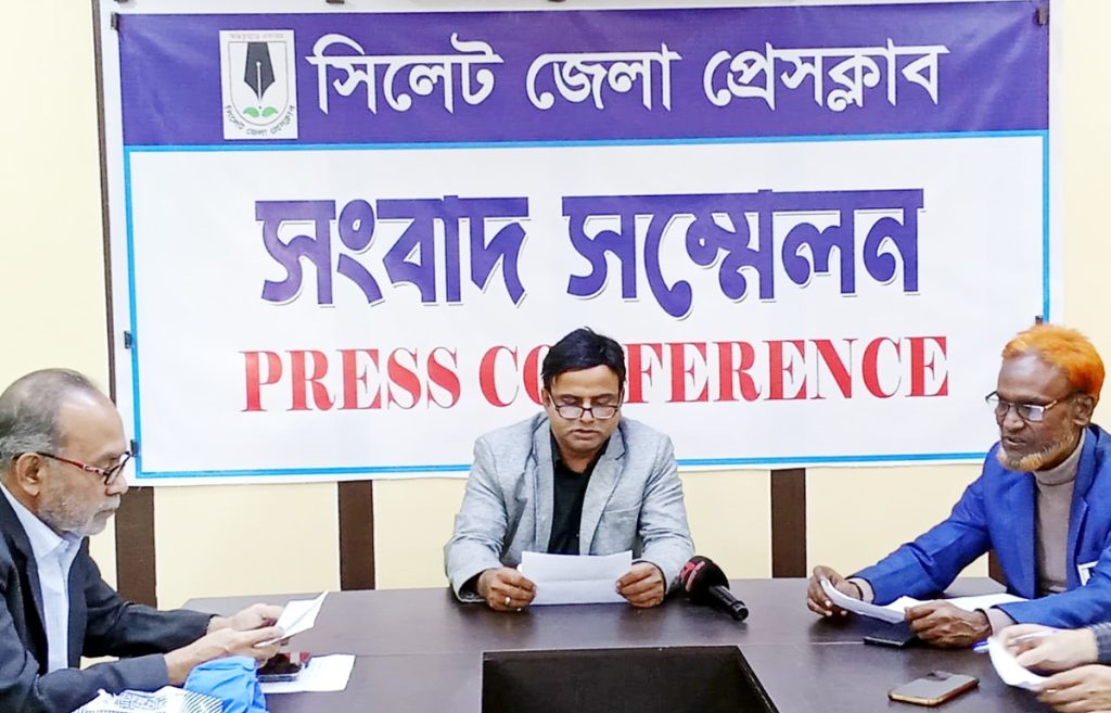 কাষ্টঘরে গাজী বুরহান উদ্দিন মার্কেটের ব্যবসায়ীর কাছে ৪ কোটি টাকা চাঁদা দাবি, হামলা-লুটপাট