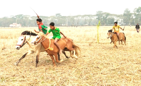 বিশ্বনাথে ঘোড়ার দৌড় প্রতিযোগিতা অনুষ্ঠিত