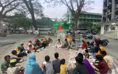 পথশিশু ও গৃহহীনদের নিয়ে জবি হিউম্যান রাইটস সোসাইটির ইফতার আয়োজন 