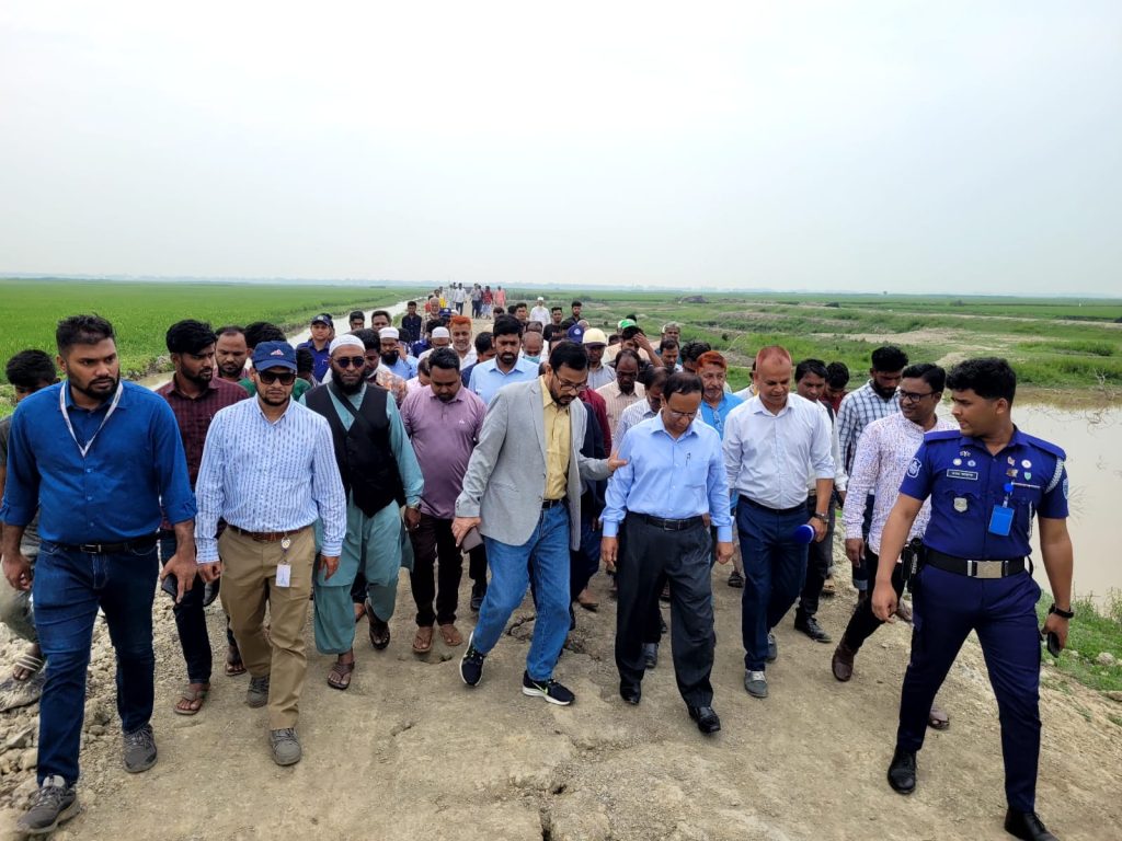 শান্তিগঞ্জে ‘হাওরের বুক চিড়ে রাস্তা নির্মাণ’ শিরোনামে সংবাদ প্রকাশিত হলে, সেই সড়ক পরিদর্শন করেছেন ঊর্ধ্বতন কর্মকর্তারা
