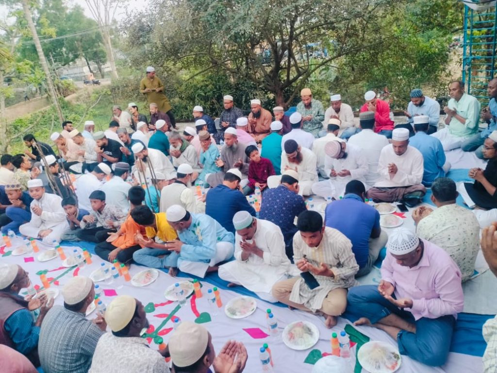 উজানীগাঁও কাজী বাড়ীর দোয়া ও ইফতার মাহফিল সম্পন্ন
