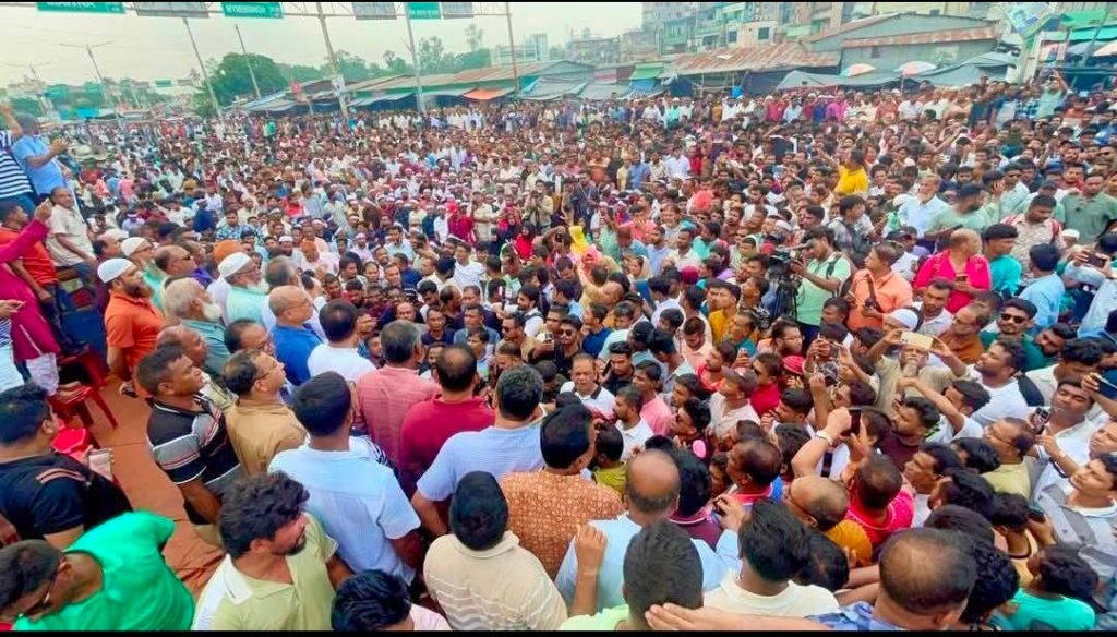 কালিয়াকৈরে স্মরণকালের গণজমায়েত, বিএনপির সদস্য সংগ্রহ ও নবায়ন ফরম বিতরণ অনুষ্ঠান