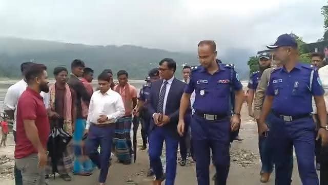 সাদাপাথরে আমাদের যে ইজ্জত গেছে এটা যেন জাফলং না হয়- ডিসি সারোয়ার আলম