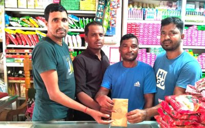 গৃহ মেরামতের জন্য ফ্রেন্ডস এসোসিয়েশনের নগদ অর্থ বিতরণ