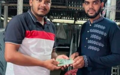 গাজীপুরে বিকাশে আসা ৪২ হাজার টাকা ফেরত দিয়ে মনিরের সততার বহিঃপ্রকাশ