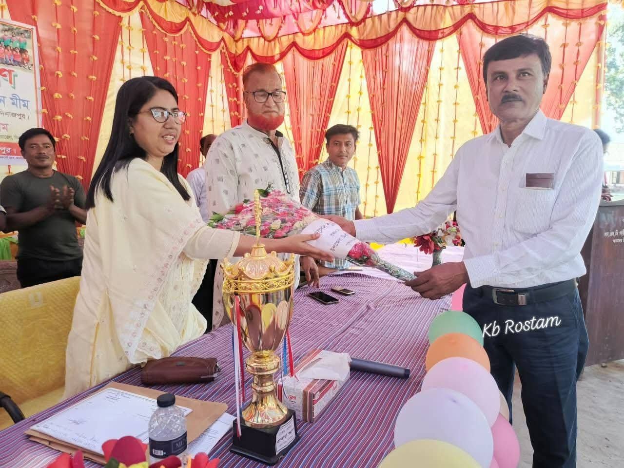 কাহারোলে গ্রীষ্মকালীন প্রতিযোগিতায় বিজয়ীদের সংবর্ধনা ও সনদ বিতরণ 