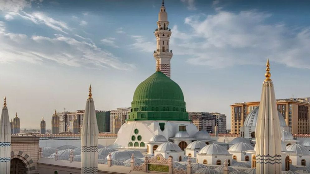 নবীজির রওজায় সবুজ গম্বুজ যেভাবে এলো