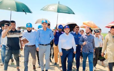 শান্তিগঞ্জে উথারিয়া ফসল রক্ষা বাঁধ কর্তন : পরিদর্শনে জেলা প্রশাসক