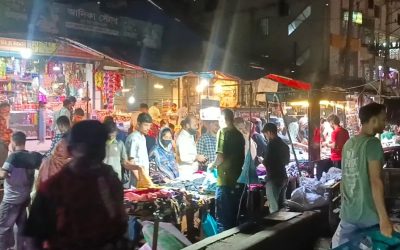 কালিয়াকৈরে চন্দ্রা ত্রি-মোড়ে ধীরে ধীরে বাড়ছে মানুষ ও যানবাহনের চাপ, তীব্র যানজটের আশঙ্কা