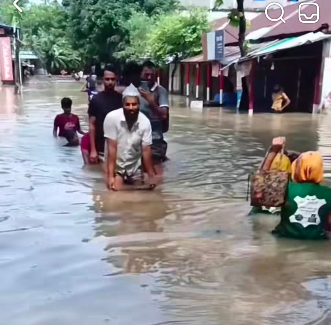 কালিয়াকৈরে টানা বৃষ্টিতে জলবদ্ধতায় দুদিন যাবত অর্ধশতাধিক কারখানা বন্ধ