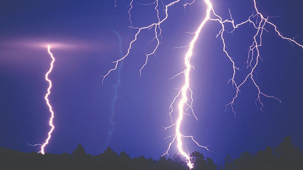 তালতলীতে বজ্রপাতে ছেলে নিহত, বাবা আহত