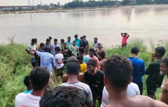 কাহারোল ঢেপা নদীতে সাঁতার কাটতে গিয়ে মাদ্রাসা ছাত্র নিখোঁজ