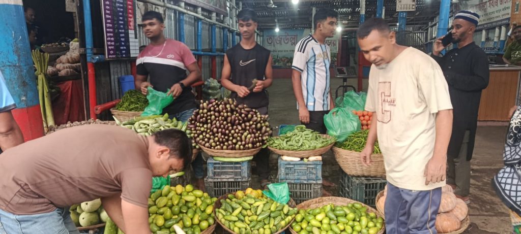 জগন্নাথপুরে নিত্য প্রয়োজনীয় পণ্যের লাগামহীন দাম