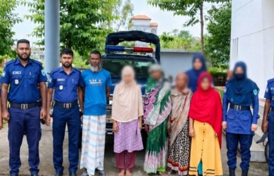 পুলিশ এসল্ট মামলায় ৬ আসামী গ্রে’প্তা’র