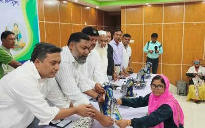 গাজীপুর জেলা পরিষদ কতৃক দুস্হ মহিলাদের মাঝে সেলাই মেশিন বিতরণ 