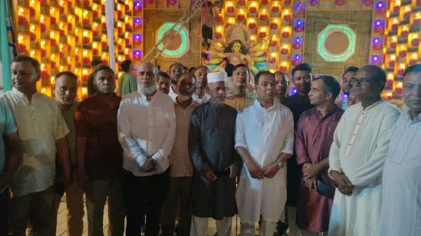 নির্ভয়ে উৎসব পালন করুন : জগন্নাথপুরে বিভিন্ন পুজামণ্ডপ পরিদর্শনকালে এমপি কয়ছর আহমদ
